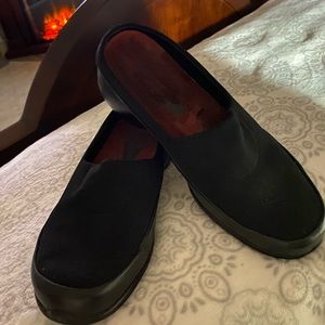 Merrell slides size 8.5